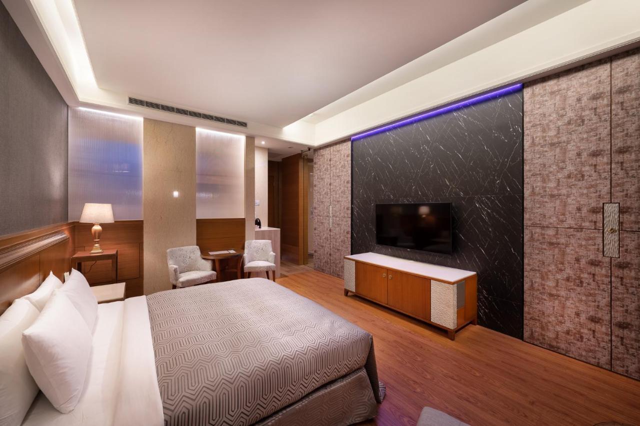 Purple Garden Motel Гаосюн Экстерьер фото