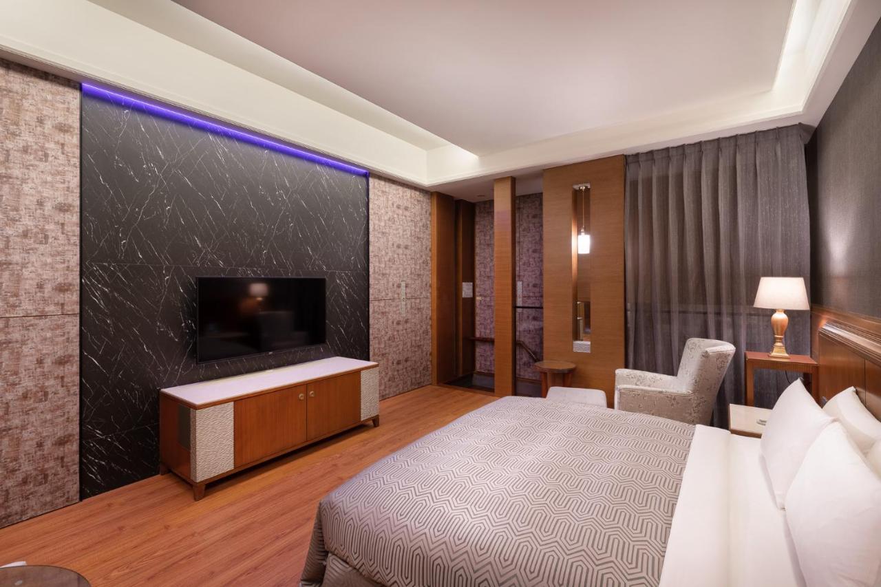 Purple Garden Motel Гаосюн Экстерьер фото